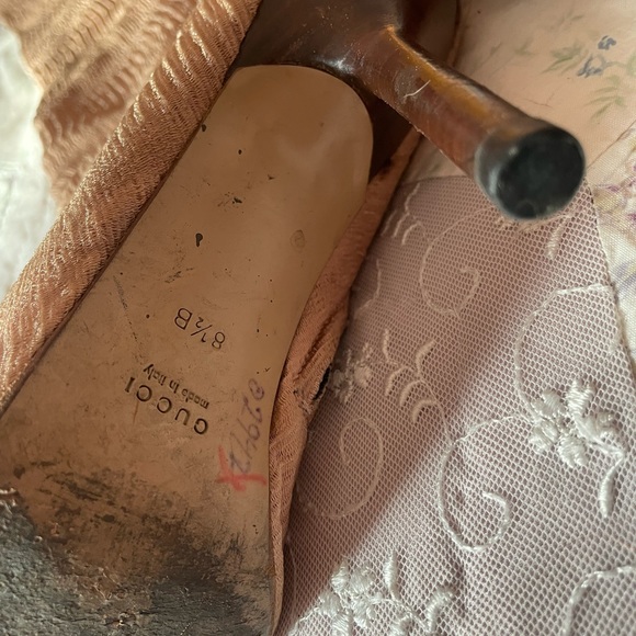 F/W 1999 Gucci by Tom Ford Ruched Silk 4.5" Heeled Boots Ad Campaign - Picture 9 of 9